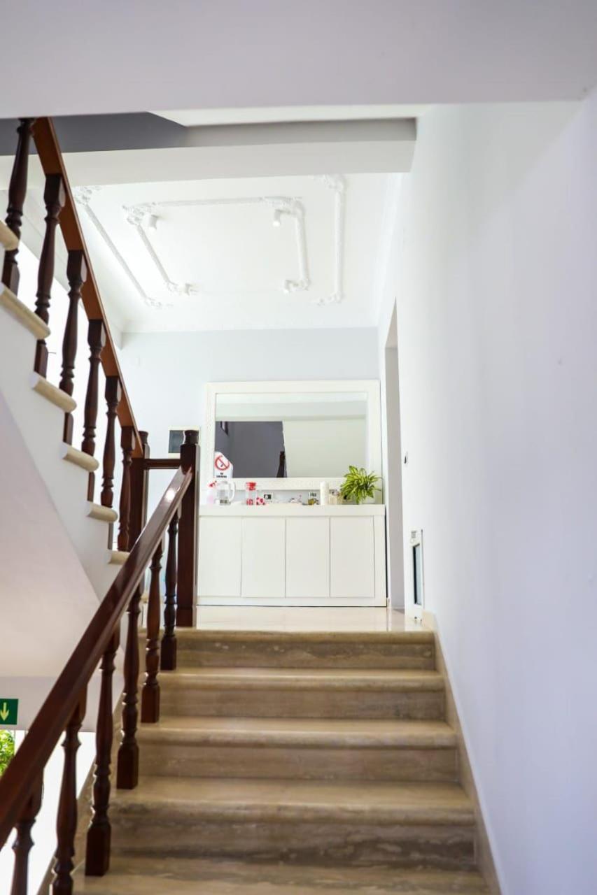 Merkaj Hotel Berat Buitenkant foto