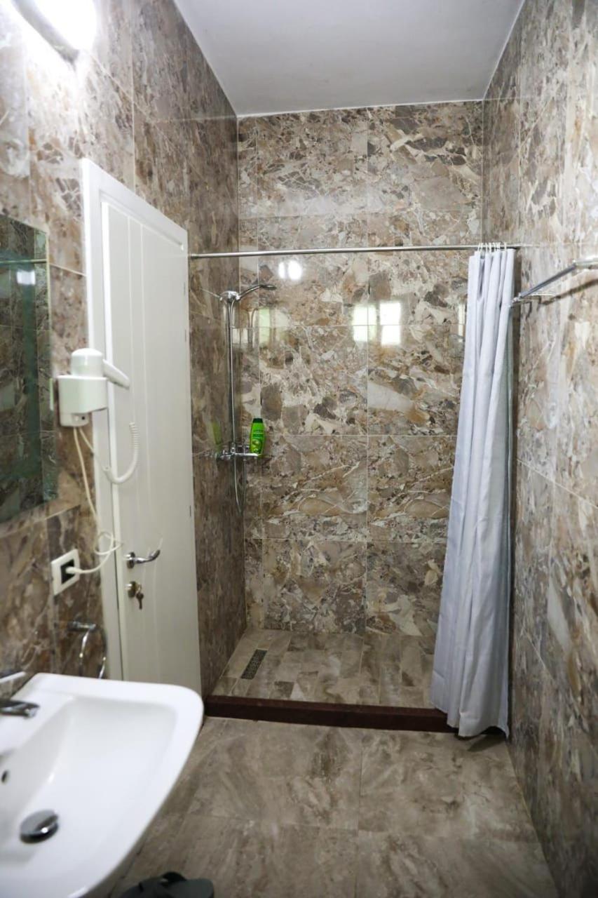 Merkaj Hotel Berat Buitenkant foto